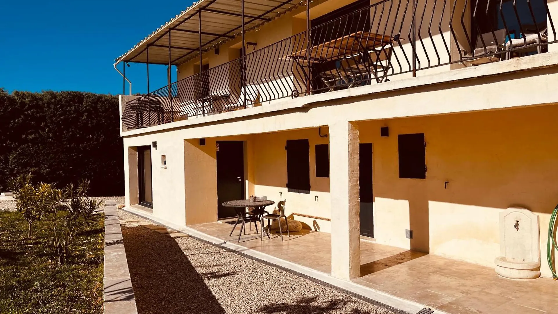 Gite De Charme Chez Nel Et Flo Valreas Country house